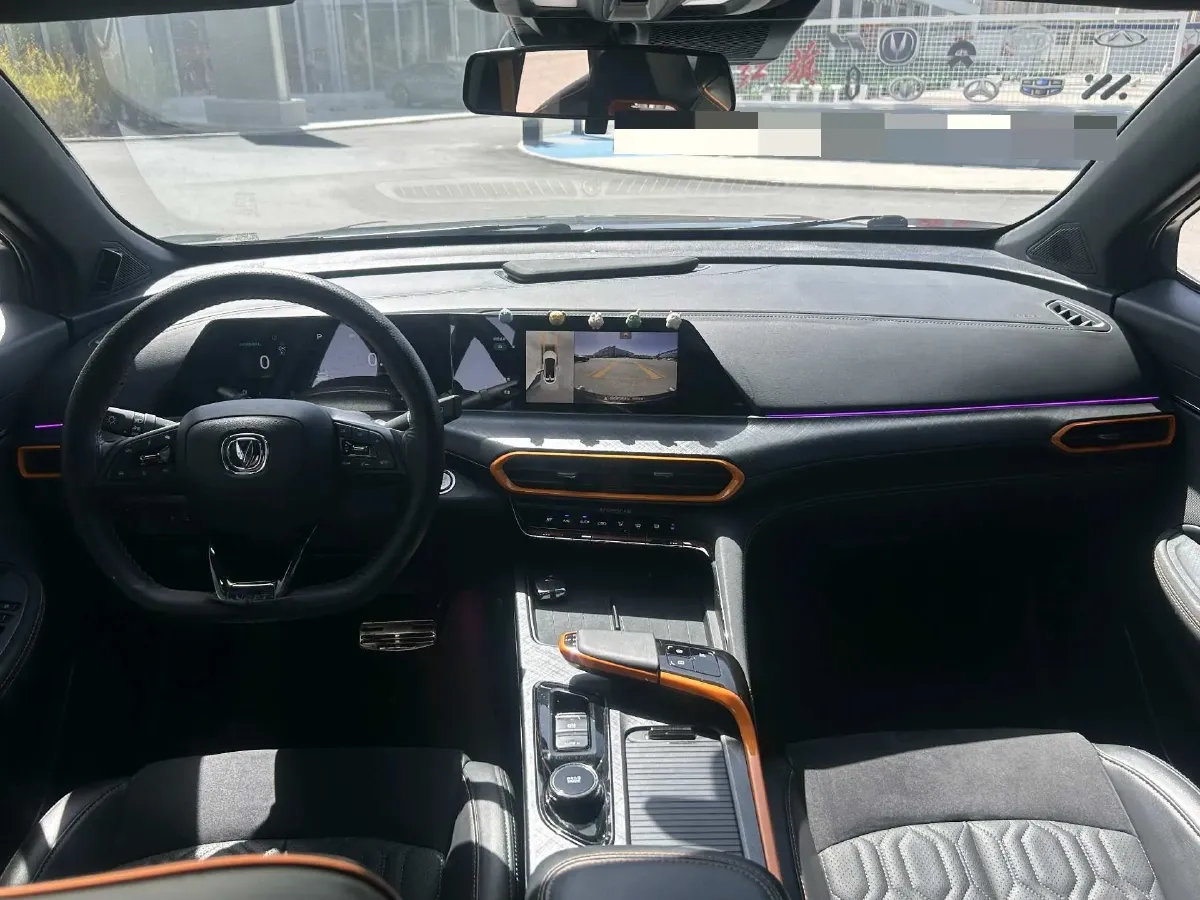 2022 ChangAn UNI-T 1.5T 188HP L4 7DCT,autocango,china used car exporter,china ev exporter,chinese used car exporter,chinese used ev exporter