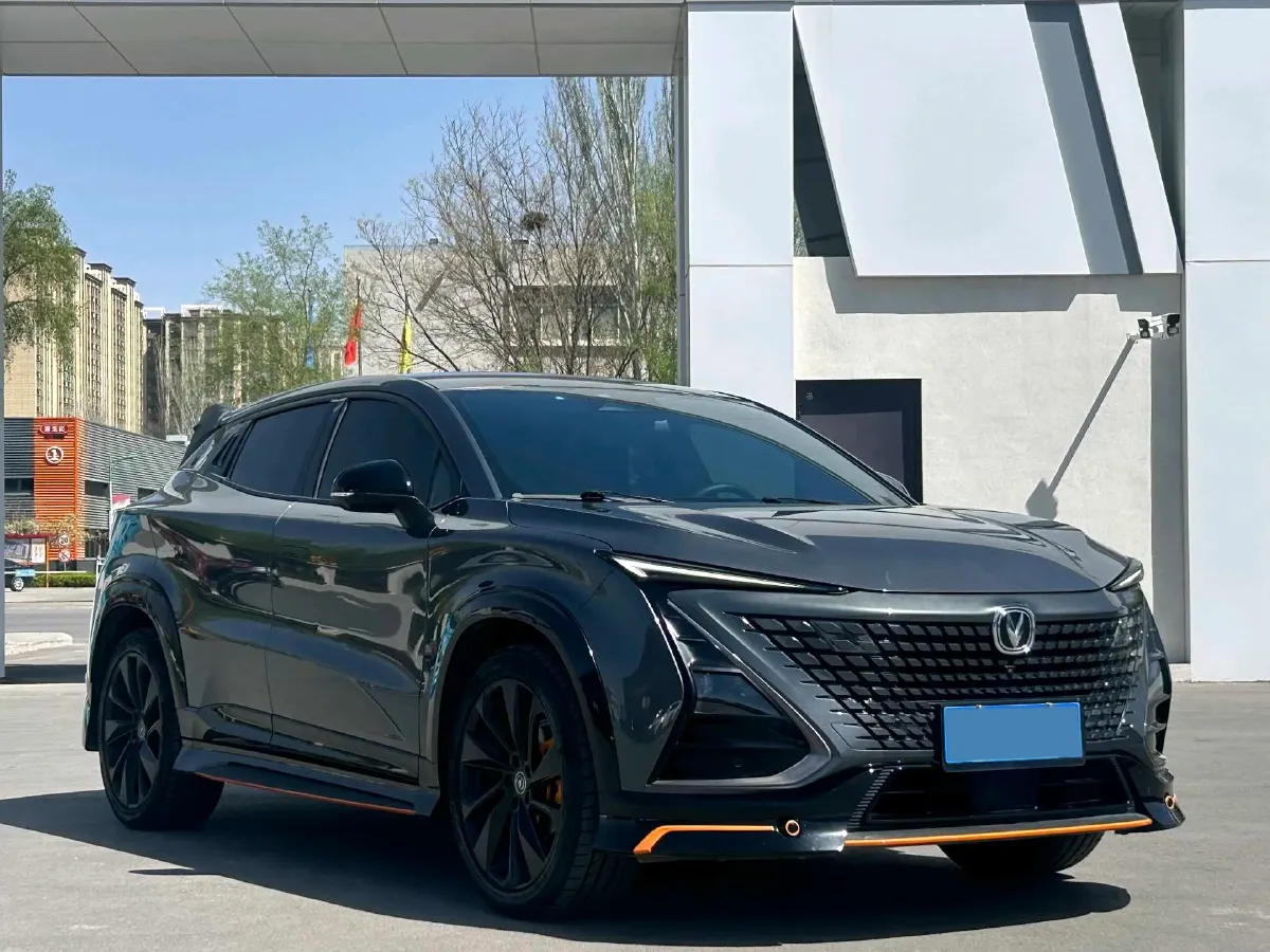 2022 ChangAn UNI-T 1.5T 188HP L4 7DCT,autocango,china used car exporter,china ev exporter,chinese used car exporter,chinese used ev exporter