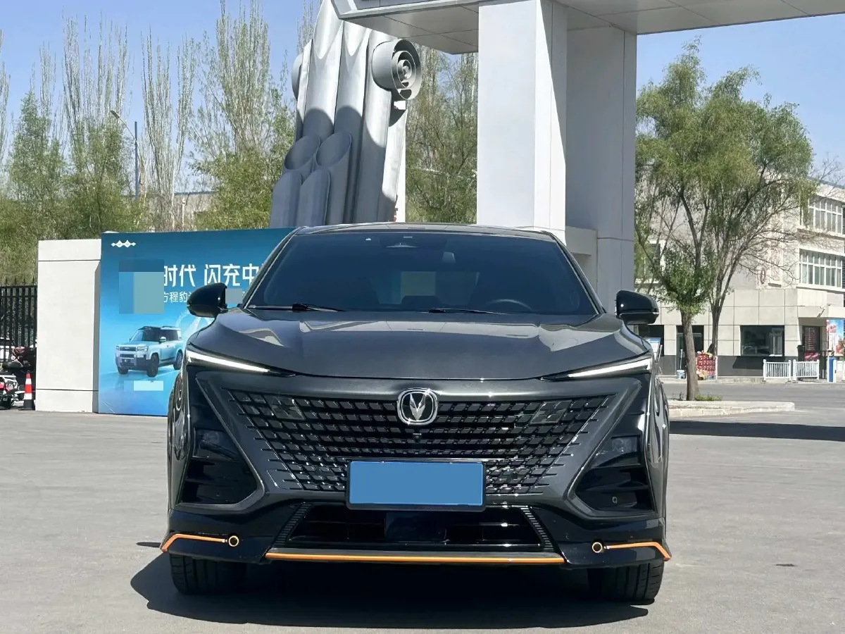 2022 ChangAn UNI-T 1.5T 188HP L4 7DCT,autocango,china used car exporter,china ev exporter,chinese used car exporter,chinese used ev exporter