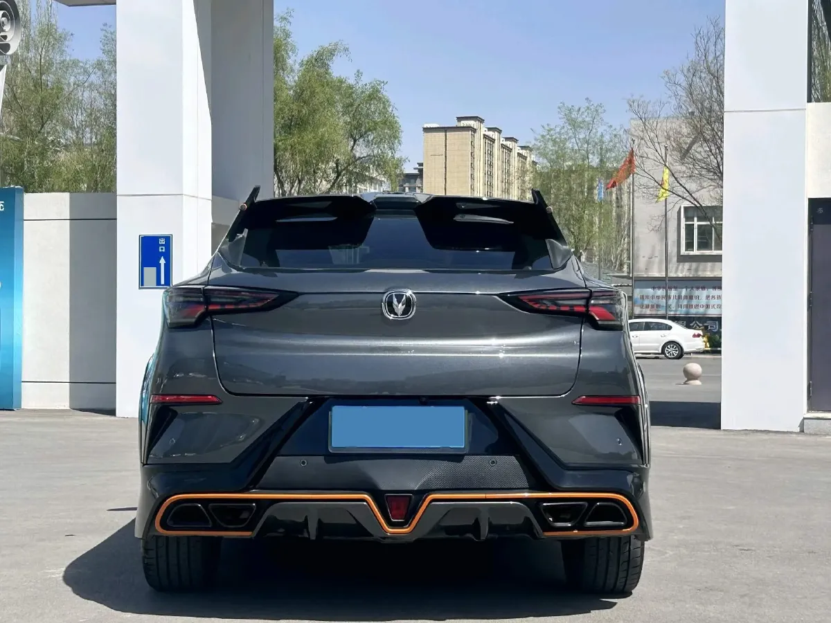 2022 ChangAn UNI-T 1.5T 188HP L4 7DCT,autocango,china used car exporter,china ev exporter,chinese used car exporter,chinese used ev exporter