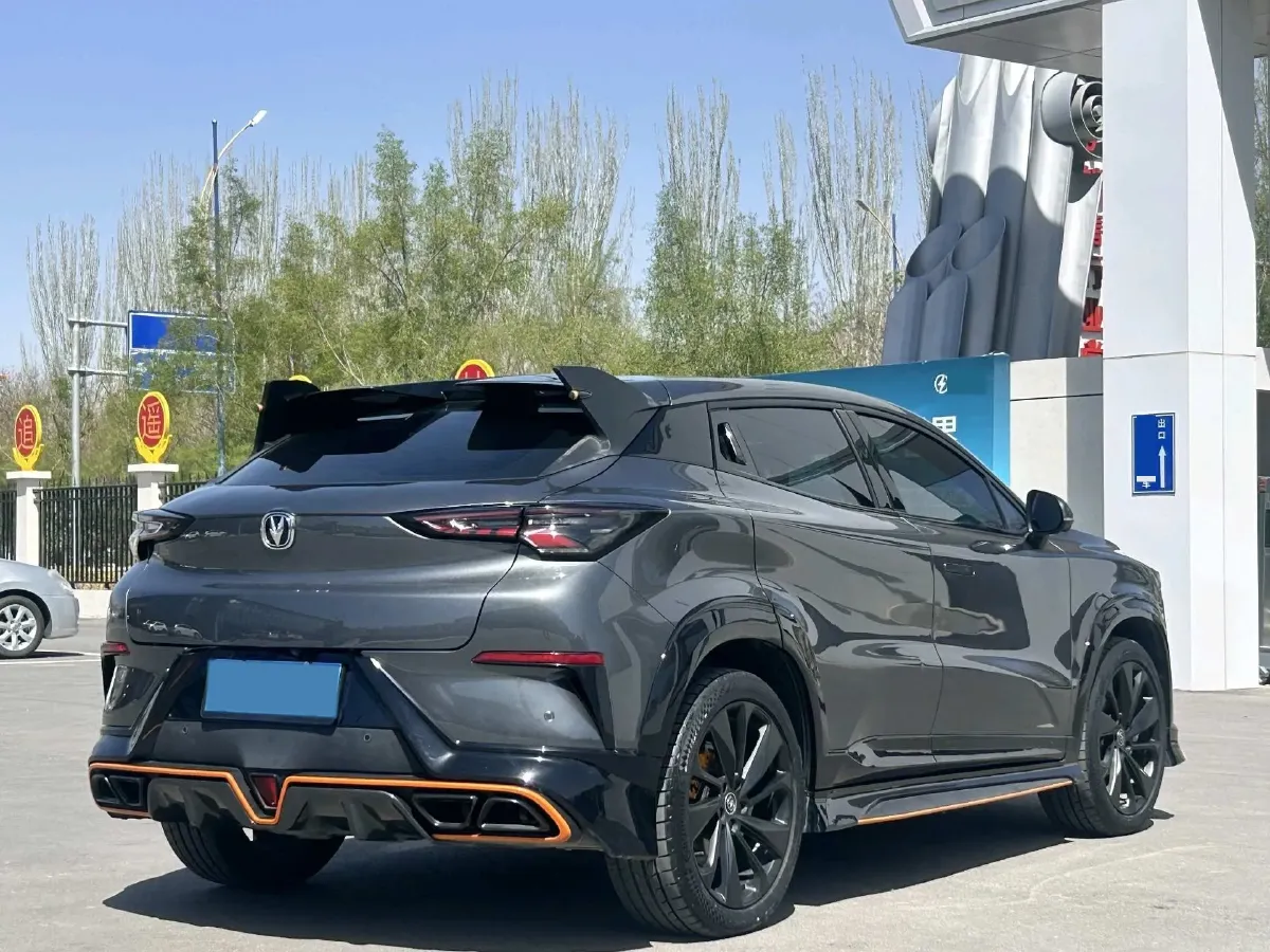 2022 ChangAn UNI-T 1.5T 188HP L4 7DCT,autocango,china used car exporter,china ev exporter,chinese used car exporter,chinese used ev exporter