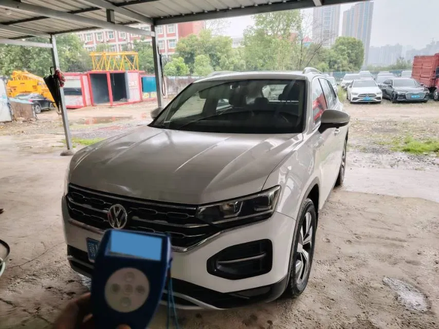 2019 Jeep Cherokee 2.0T 234HP L4 9AT,autocango,china used car exporter,china ev exporter,chinese used car exporter,chinese used ev exporter