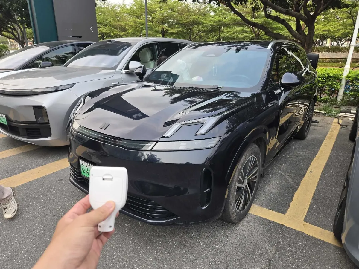 2025 LYNK&CO 08 EM-P 1.5T 163HP L4 3DHT PHEV 21.2KWH,autocango,china used car exporter,china ev exporter,chinese used car exporter,chinese used ev exporter