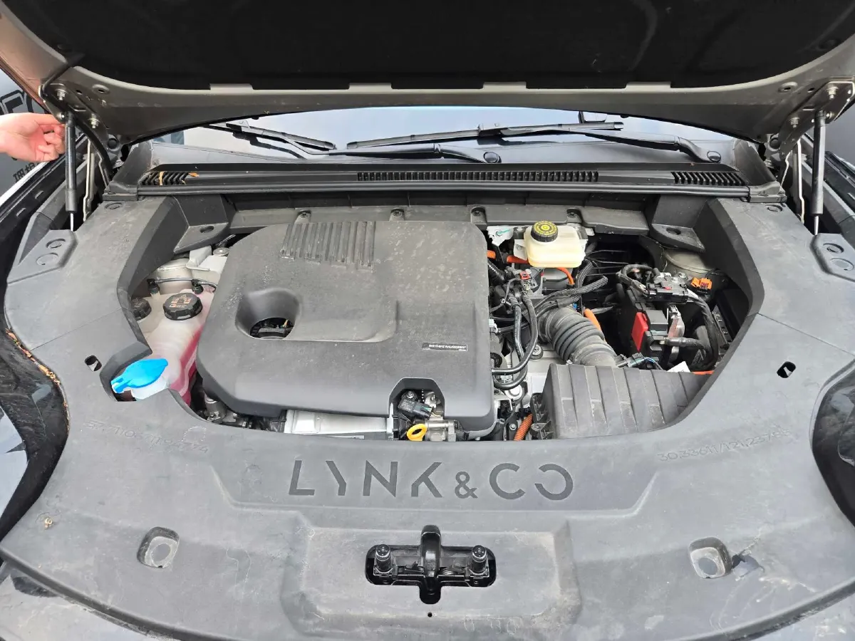 2025 LYNK&CO 08 EM-P 1.5T 163HP L4 3DHT PHEV 21.2KWH,autocango,china used car exporter,china ev exporter,chinese used car exporter,chinese used ev exporter
