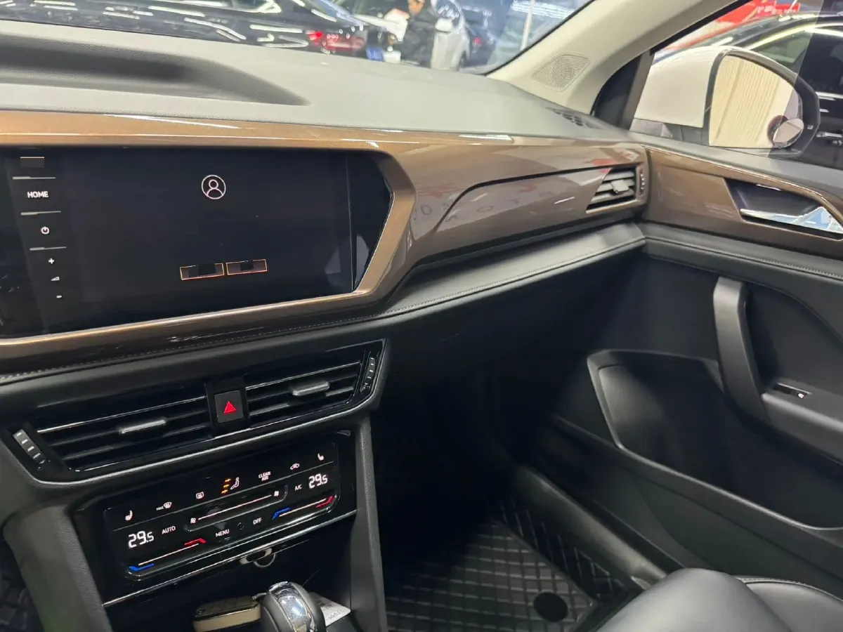 2021 Volkswagen Tharu 1.4T 150HP L4 7DCT,autocango,china used car exporter,china ev exporter,chinese used car exporter,chinese used ev exporter