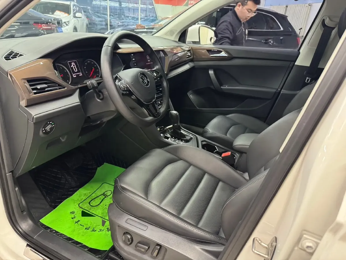 2021 Volkswagen Tharu 1.4T 150HP L4 7DCT,autocango,china used car exporter,china ev exporter,chinese used car exporter,chinese used ev exporter