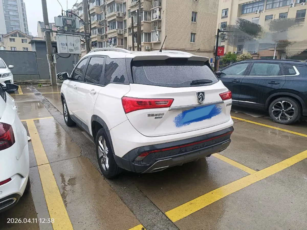2018 BaoJun 530 1.5T 150HP L4 6MT,autocango,china used car exporter,china ev exporter,chinese used car exporter,chinese used ev exporter