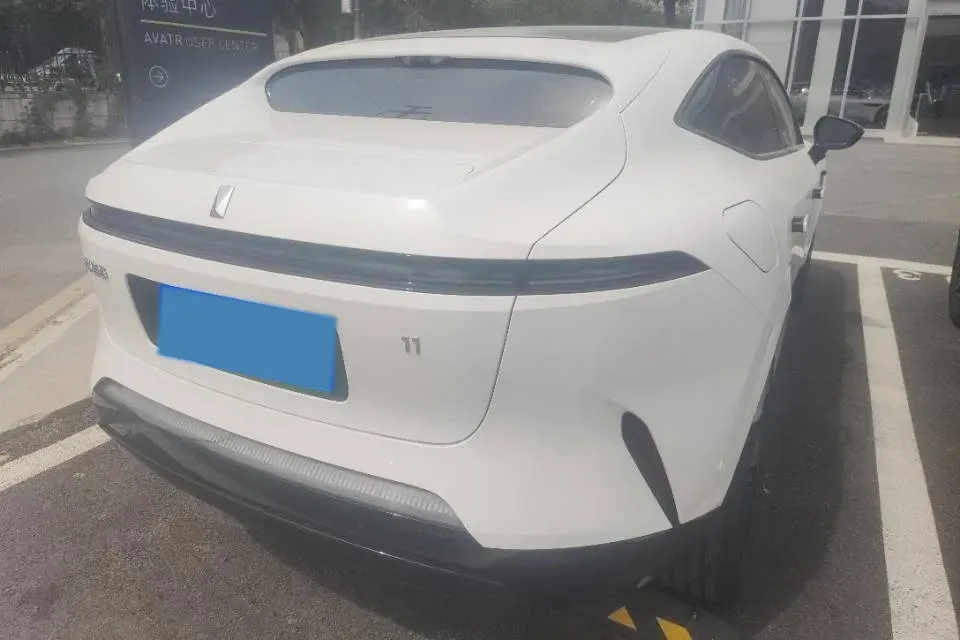 2025 Avatr 11 1.5T 156HP L4 REEV,autocango,china used car exporter,china ev exporter,chinese used car exporter,chinese used ev exporter