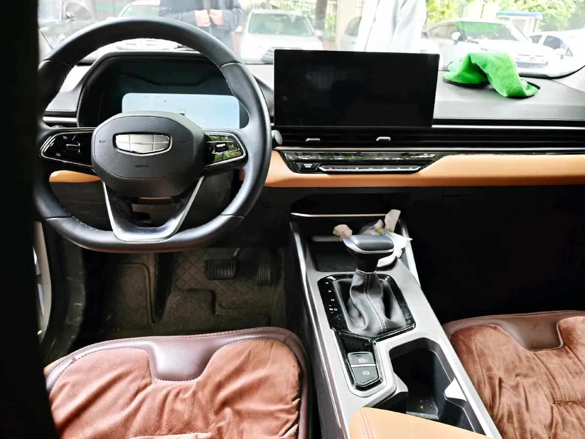 2023 Geely Emgrand 1.5L 127HP L4 CVT,autocango,china used car exporter,china ev exporter,chinese used car exporter,chinese used ev exporter