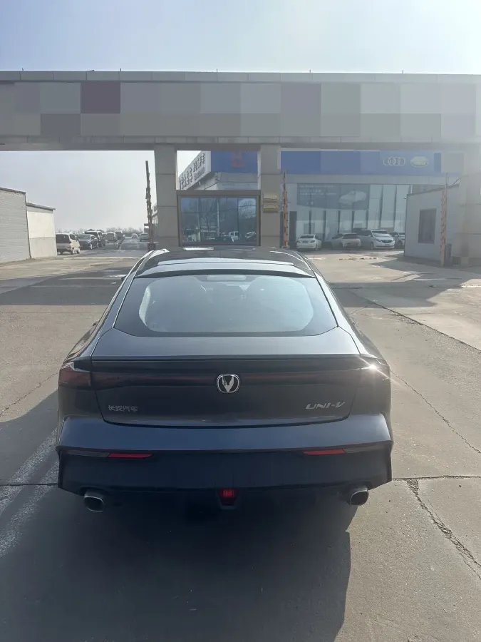 2023 ChangAn UNI-V 1.5T 188HP L4 7DCT,autocango,china used car exporter,china ev exporter,chinese used car exporter,chinese used ev exporter