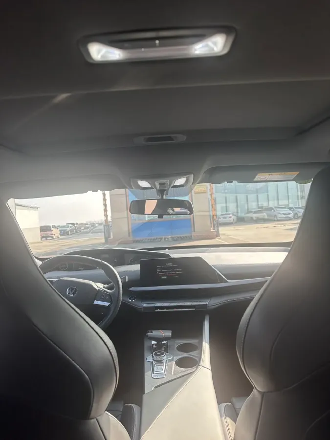 2023 ChangAn UNI-V 1.5T 188HP L4 7DCT,autocango,china used car exporter,china ev exporter,chinese used car exporter,chinese used ev exporter