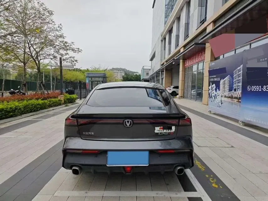 2022 ChangAn UNI-V 1.5T 188HP L4 7DCT,autocango,china used car exporter,china ev exporter,chinese used car exporter,chinese used ev exporter