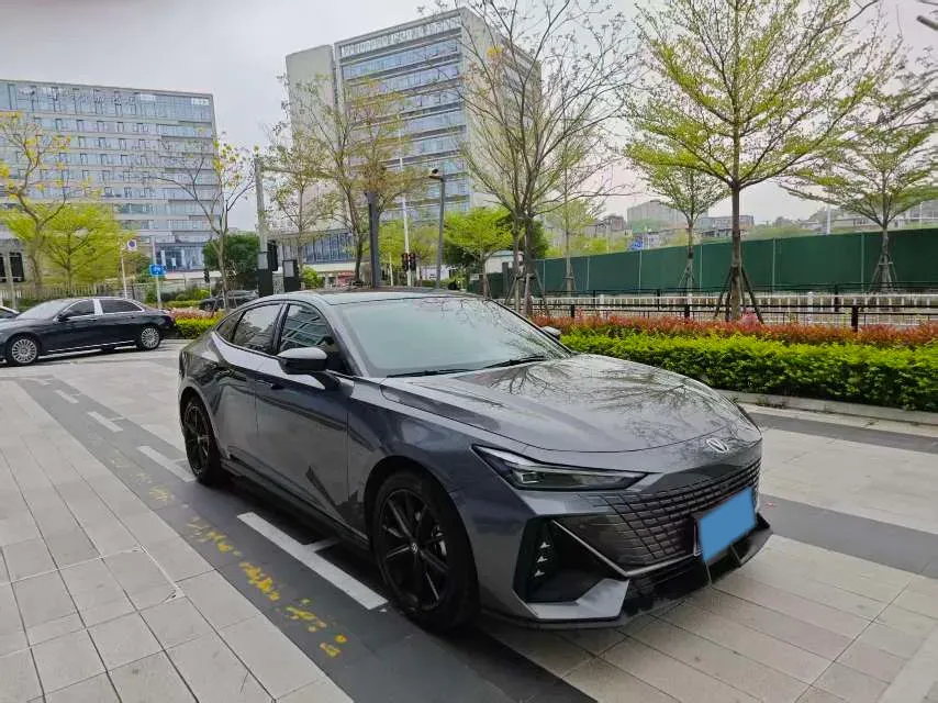 2022 ChangAn UNI-V 1.5T 188HP L4 7DCT,autocango,china used car exporter,china ev exporter,chinese used car exporter,chinese used ev exporter