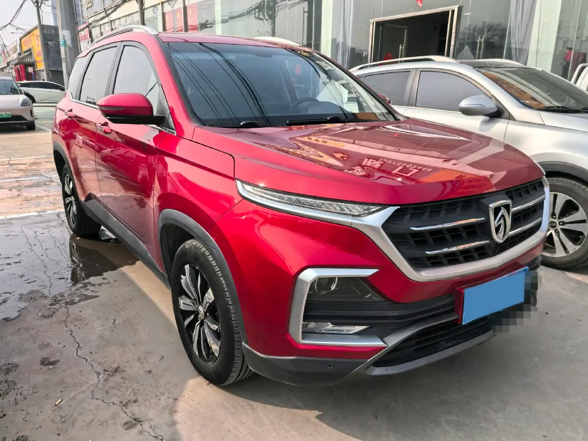 2018 BaoJun 530 1.5T 150HP L4 6DCT,autocango,china used car exporter,china ev exporter,chinese used car exporter,chinese used ev exporter