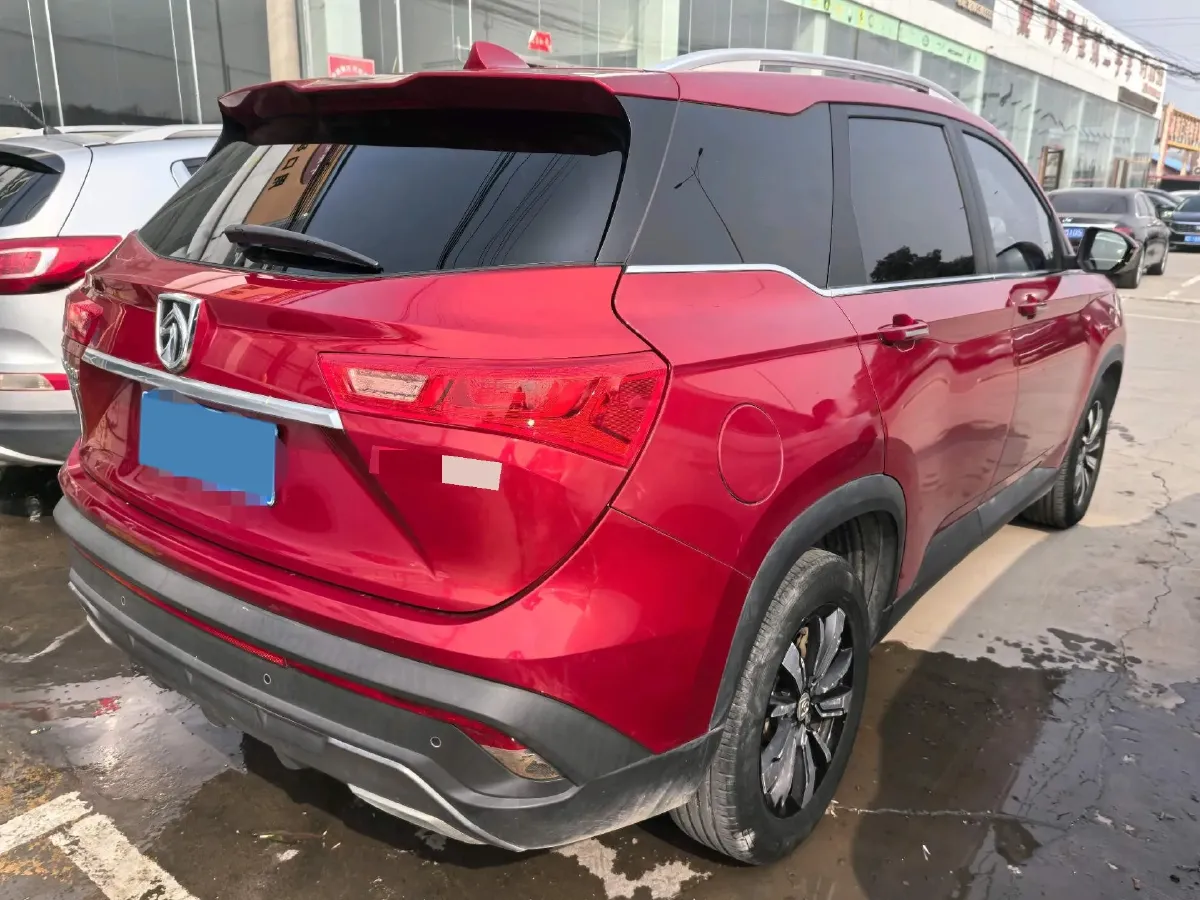 2018 BaoJun 530 1.5T 150HP L4 6DCT,autocango,china used car exporter,china ev exporter,chinese used car exporter,chinese used ev exporter