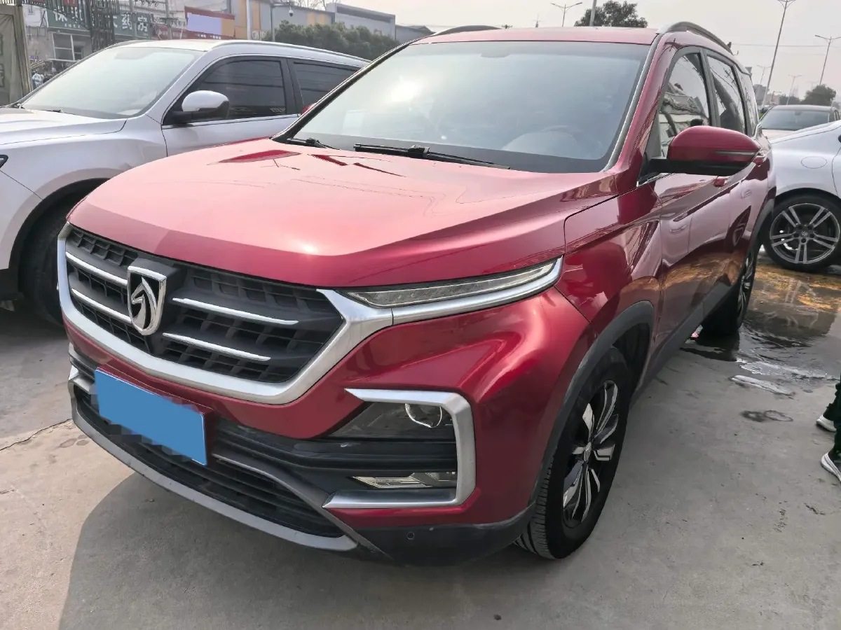 2018 BaoJun 530 1.5T 150HP L4 6DCT,autocango,china used car exporter,china ev exporter,chinese used car exporter,chinese used ev exporter