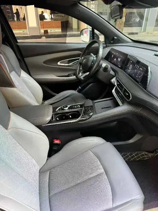 2022 ChangAn UNI-T 1.5T 188HP L4 7DCT,autocango,china used car exporter,china ev exporter,chinese used car exporter,chinese used ev exporter