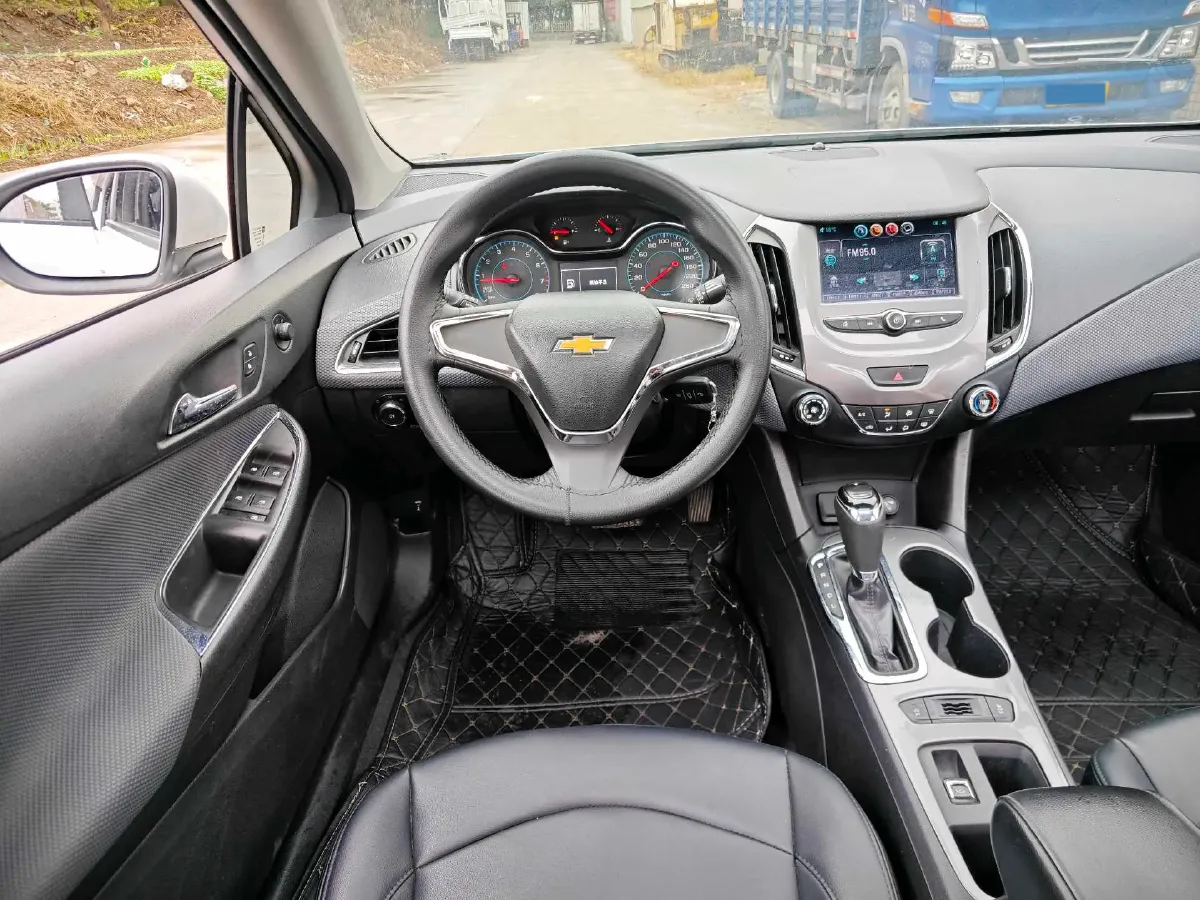 2018 Chevrolet Cruze 1.5L 114HP L4 6AT,autocango,china used car exporter,china ev exporter,chinese used car exporter,chinese used ev exporter