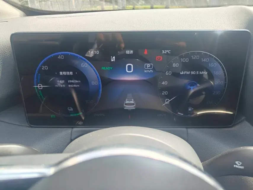 2024 HongQi HS3 1.5T 169HP L4 1DHT PHEV 18.4KWH,autocango,china used car exporter,china ev exporter,chinese used car exporter,chinese used ev exporter