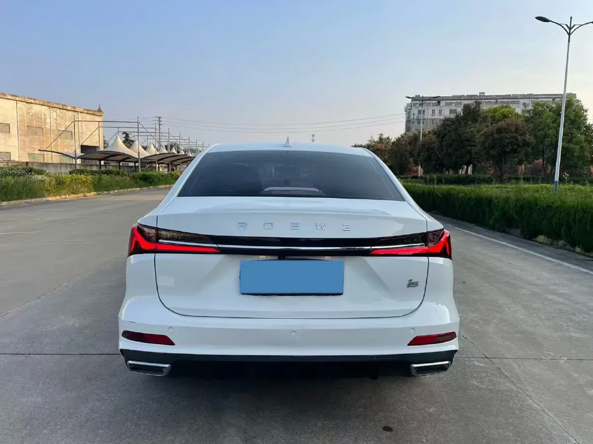2023 Roewe i5 1.5L 129HP L4 CVT,autocango,china used car exporter,china ev exporter,chinese used car exporter,chinese used ev exporter