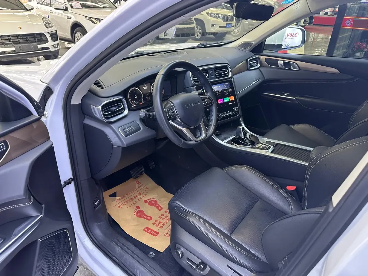 2019 Beijing BJ40 2.0T 218HP L4 6AT,autocango,china used car exporter,china ev exporter,chinese used car exporter,chinese used ev exporter