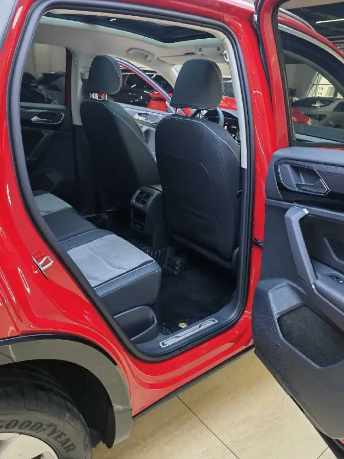 2020 Volkswagen Tayron X 2.0T 186HP L4 7DCT,autocango,china used car exporter,china ev exporter,chinese used car exporter,chinese used ev exporter