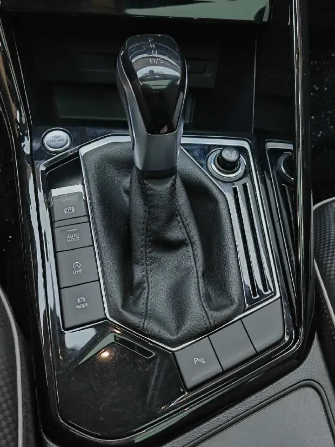 2020 Volkswagen Tayron X 2.0T 186HP L4 7DCT,autocango,china used car exporter,china ev exporter,chinese used car exporter,chinese used ev exporter