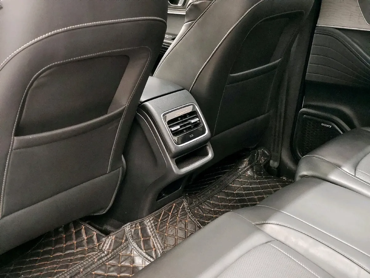 2022 Chery Tiggo 8 PRO 1.6T 197HP L4 7DCT,autocango,china used car exporter,china ev exporter,chinese used car exporter,chinese used ev exporter