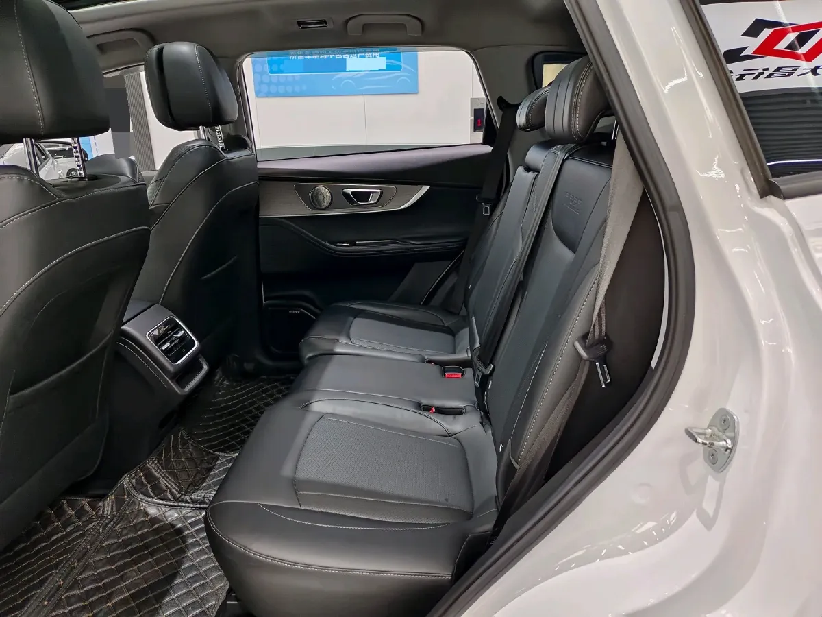 2022 Chery Tiggo 8 PRO 1.6T 197HP L4 7DCT,autocango,china used car exporter,china ev exporter,chinese used car exporter,chinese used ev exporter