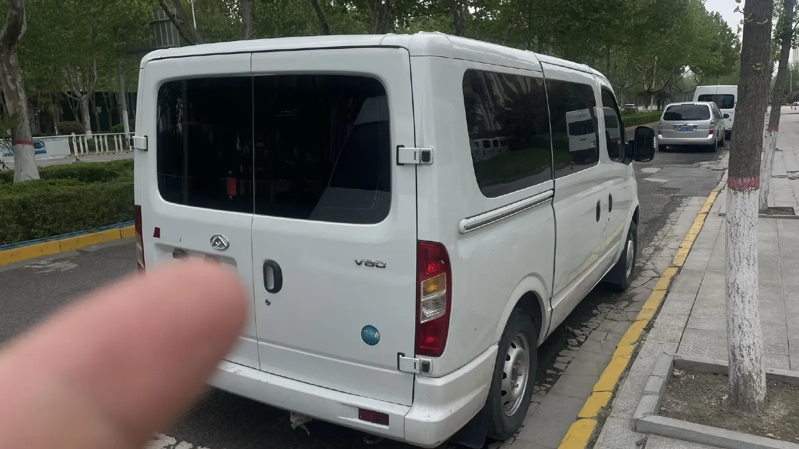 2021 MAXUS XinTu V80 2.0T 139HP L4 6MT,autocango,china used car exporter,china ev exporter,chinese used car exporter,chinese used ev exporter