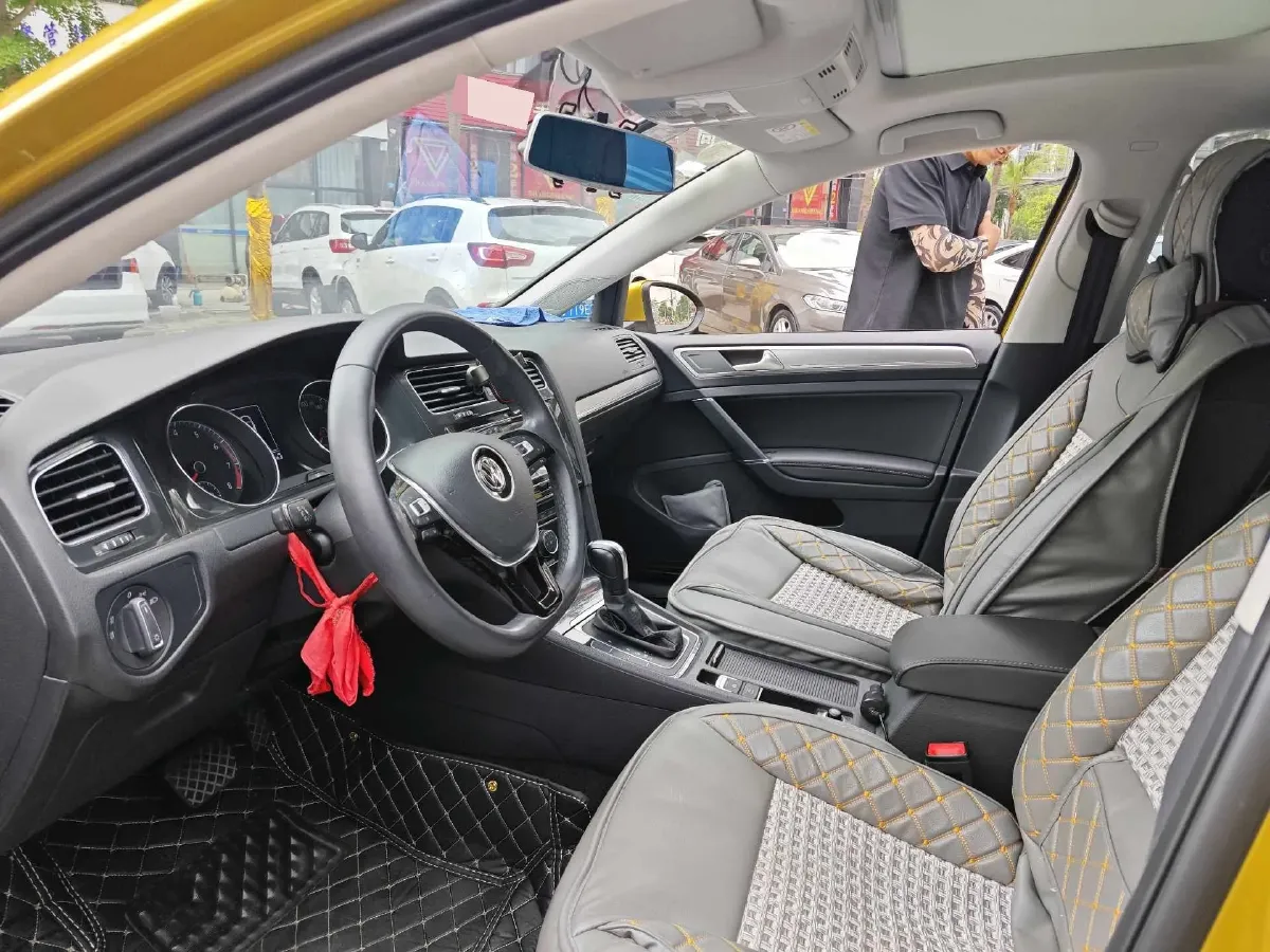 2018 Volkswagen Golf 1.6L 110HP L4 6AT,autocango,china used car exporter,china ev exporter,chinese used car exporter,chinese used ev exporter