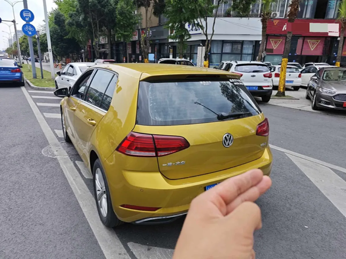 2018 Volkswagen Golf 1.6L 110HP L4 6AT,autocango,china used car exporter,china ev exporter,chinese used car exporter,chinese used ev exporter