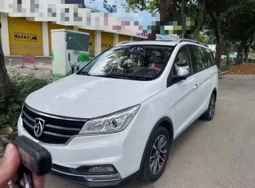 2019 BaoJun 730 1.5T 151HP L4 CVT,autocango,china used car exporter,china ev exporter,chinese used car exporter,chinese used ev exporter