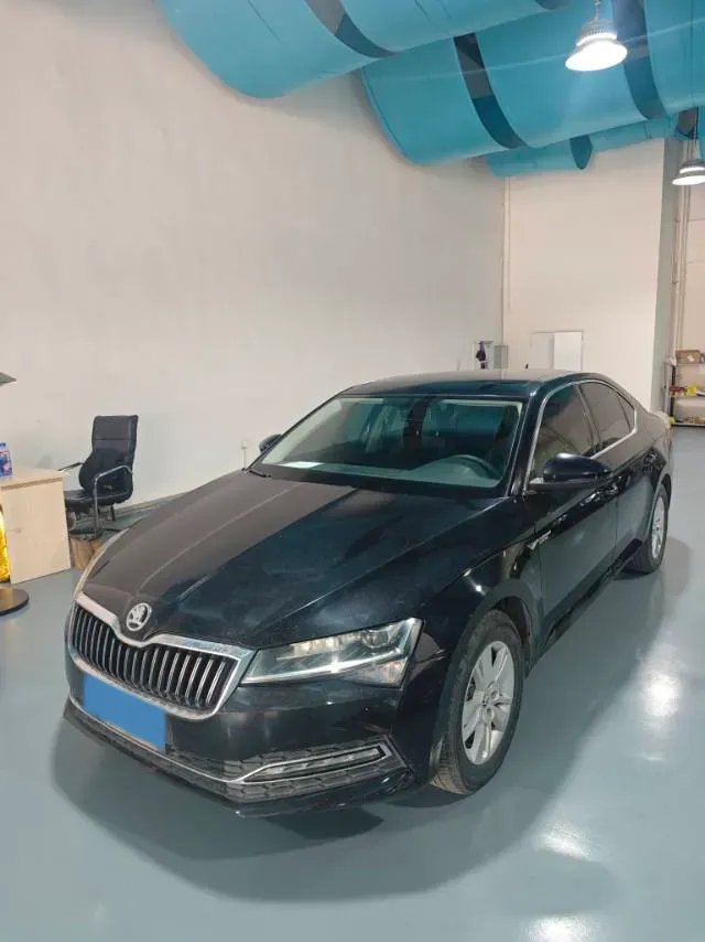 2019 Skoda Superb 1.4T 150HP L4 7DCT,autocango,china used car exporter,china ev exporter,chinese used car exporter,chinese used ev exporter