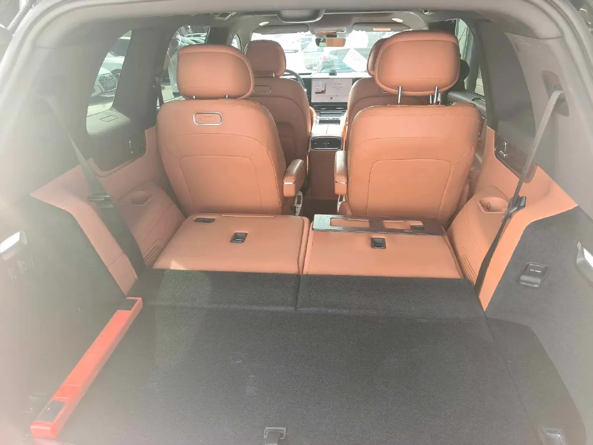 2024 AITO AITO M9 1.5T 152HP L4 REEV 42KWH,autocango,china used car exporter,china ev exporter,chinese used car exporter,chinese used ev exporter