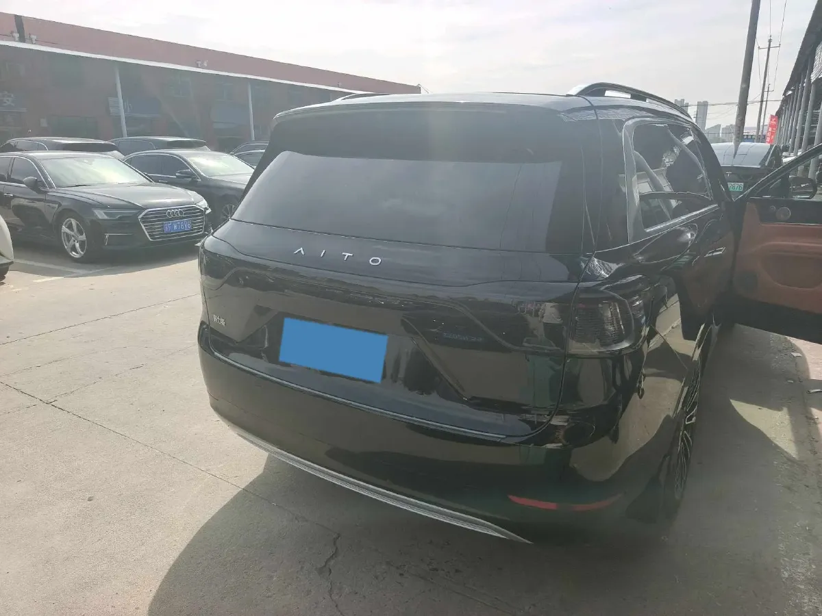 2024 AITO AITO M9 1.5T 152HP L4 REEV 42KWH,autocango,china used car exporter,china ev exporter,chinese used car exporter,chinese used ev exporter