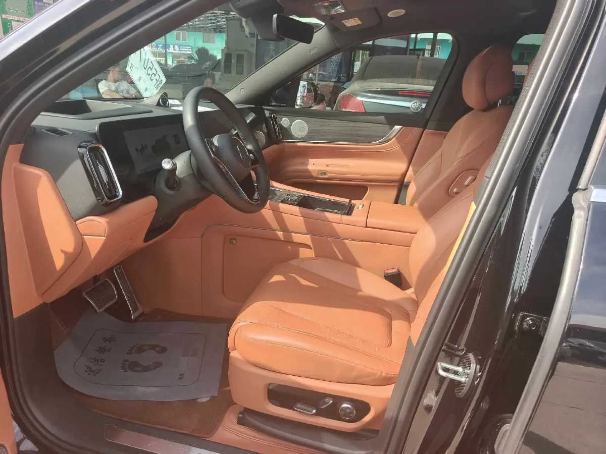 2024 AITO AITO M9 1.5T 152HP L4 REEV 42KWH,autocango,china used car exporter,china ev exporter,chinese used car exporter,chinese used ev exporter