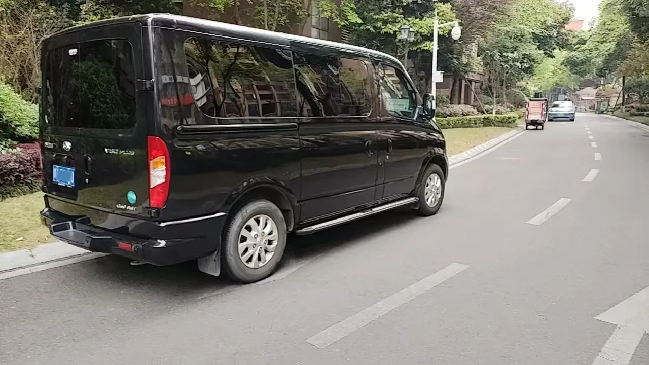 2021 MAXUS XinTu V80 2.0T 139HP L4 6MT,autocango,china used car exporter,china ev exporter,chinese used car exporter,chinese used ev exporter