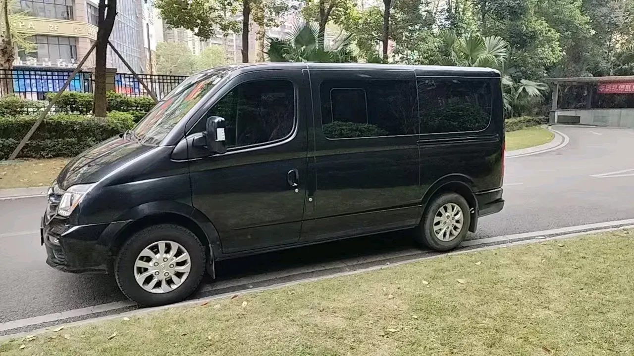 2021 MAXUS XinTu V80 2.0T 139HP L4 6MT,autocango,china used car exporter,china ev exporter,chinese used car exporter,chinese used ev exporter