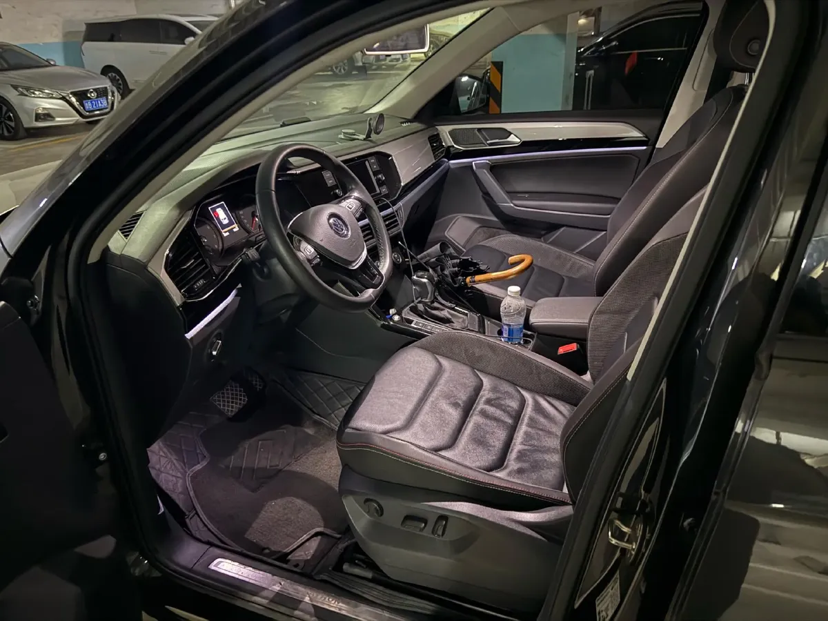 2019 Jeep Cherokee 2.0T 234HP L4 9AT,autocango,china used car exporter,china ev exporter,chinese used car exporter,chinese used ev exporter