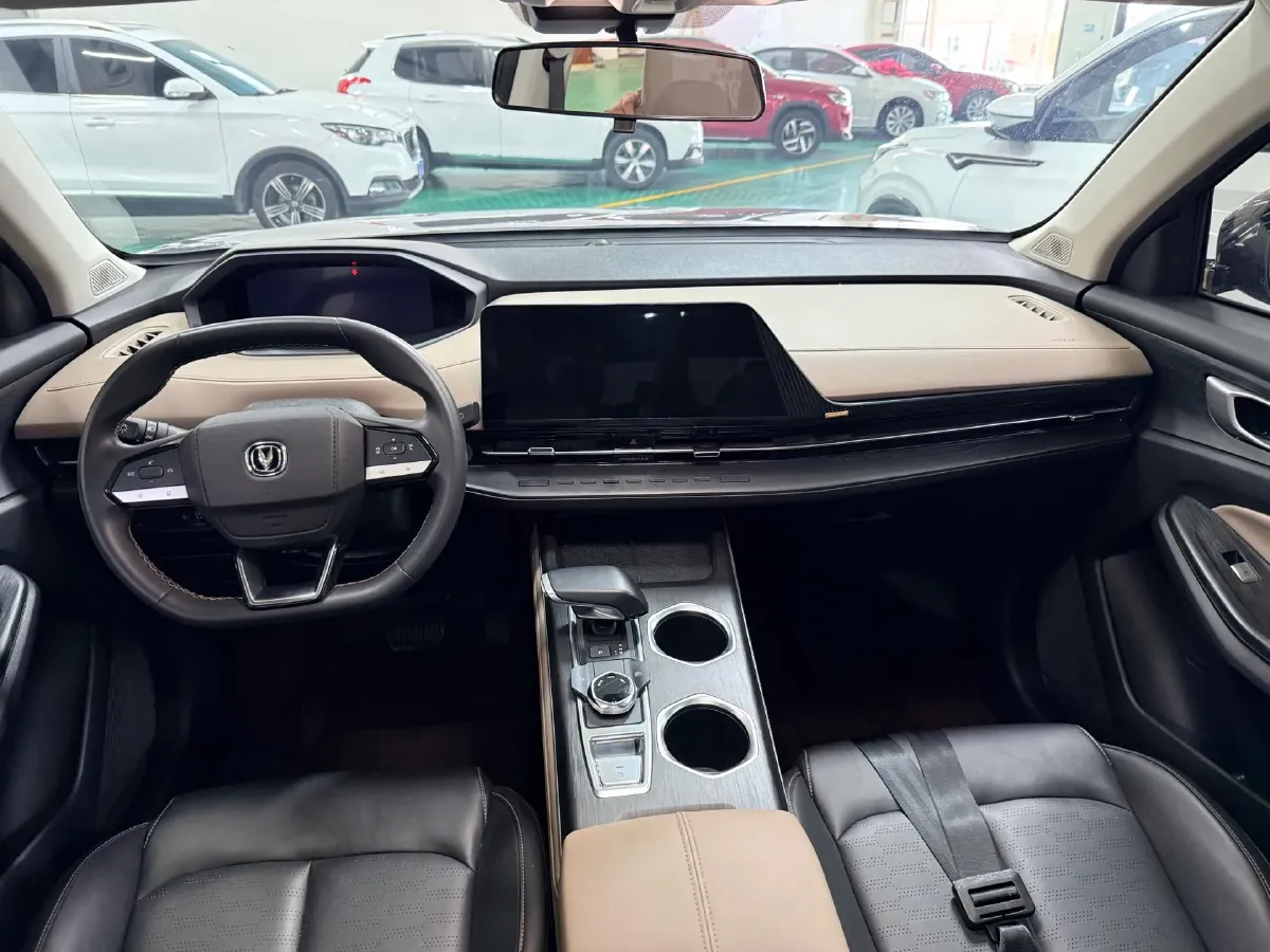 2022 ChangAn Oshan X7 Plus 1.5T 188HP L4 7DCT,autocango,china used car exporter,china ev exporter,chinese used car exporter,chinese used ev exporter