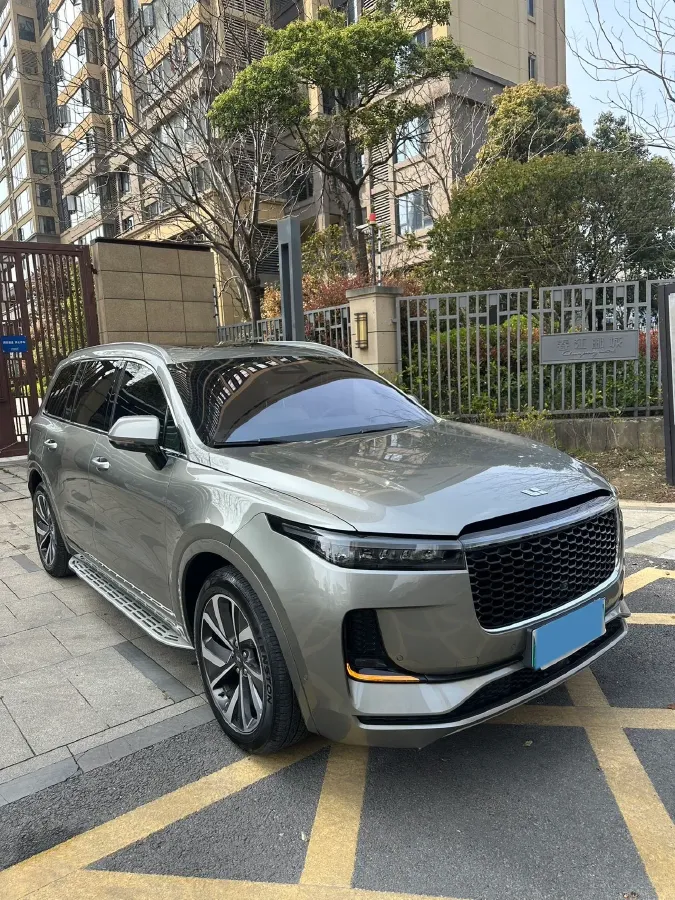 2021 Li ONE Range Extended 131HP REEV 40.5KWH,autocango,china used car exporter,china ev exporter,chinese used car exporter,chinese used ev exporter