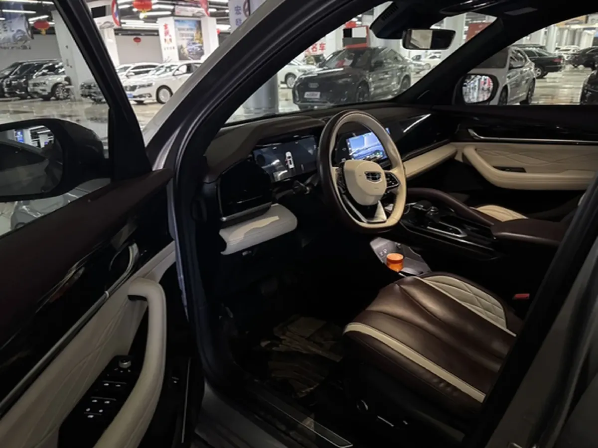 2021 Geely Monjaro 2.0T 218HP L4 7DCT,autocango,china used car exporter,china ev exporter,chinese used car exporter,chinese used ev exporter