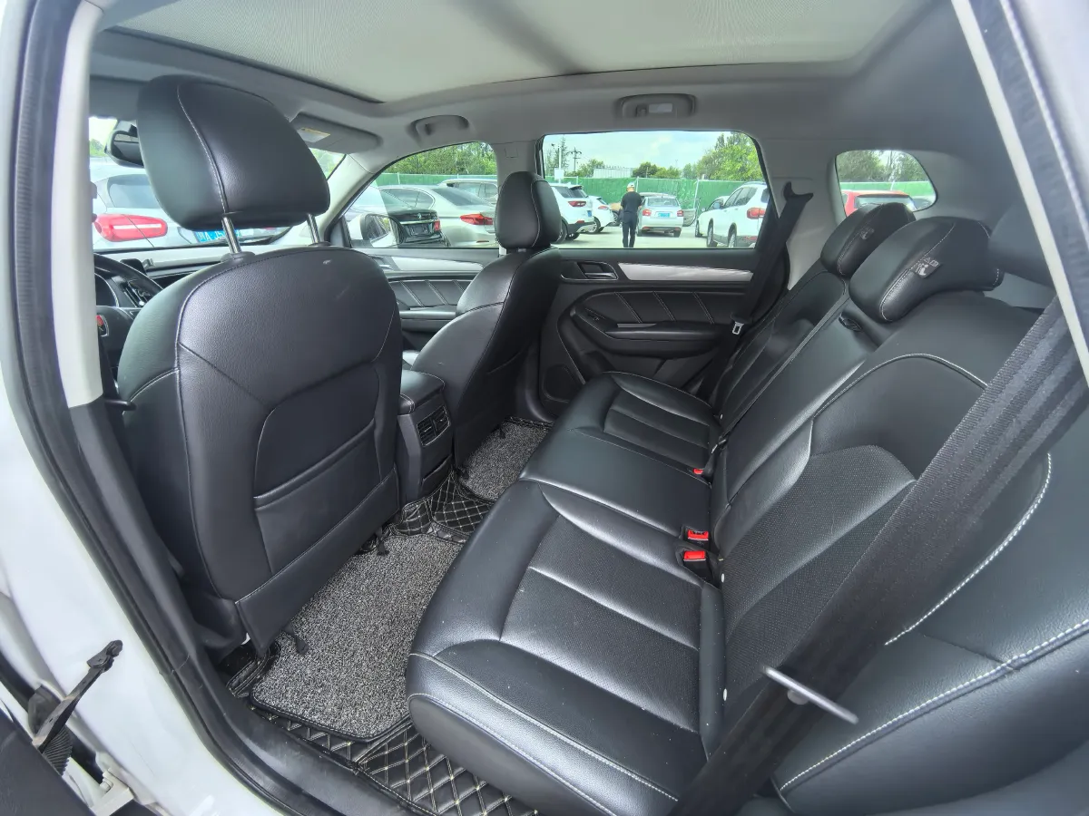 2016 Roewe RX5 2.0T 220HP L4 6DCT,autocango,china used car exporter,china ev exporter,chinese used car exporter,chinese used ev exporter