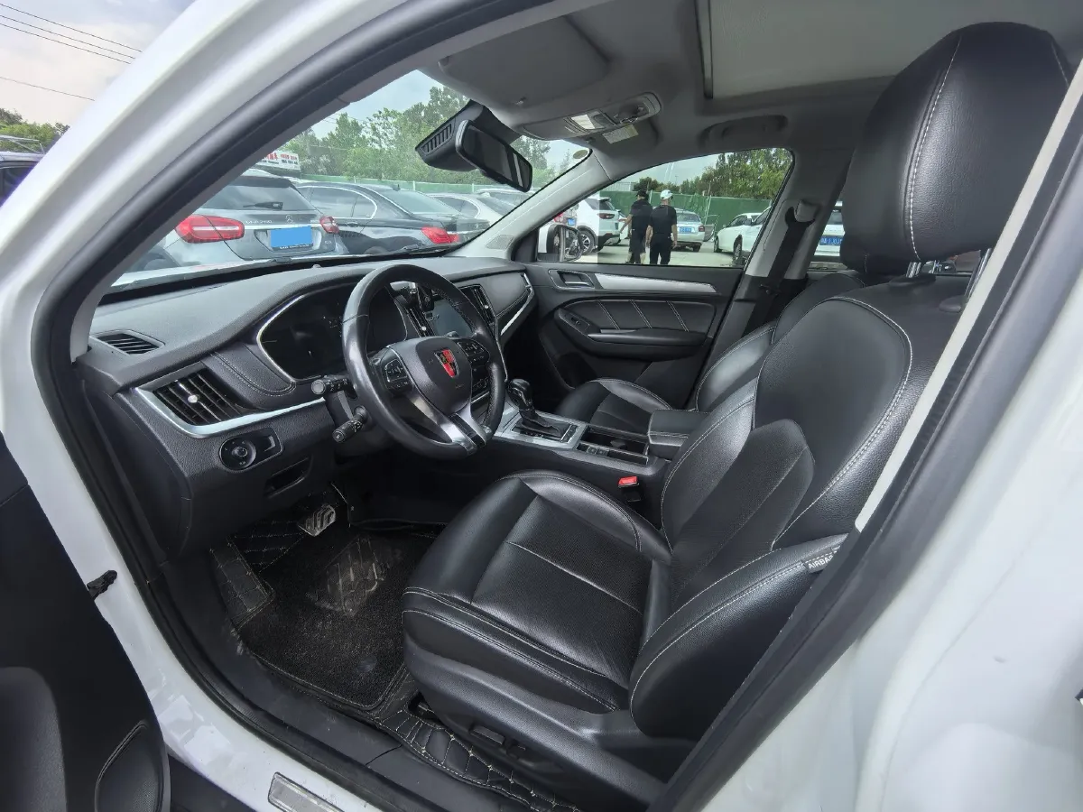 2016 Roewe RX5 2.0T 220HP L4 6DCT,autocango,china used car exporter,china ev exporter,chinese used car exporter,chinese used ev exporter