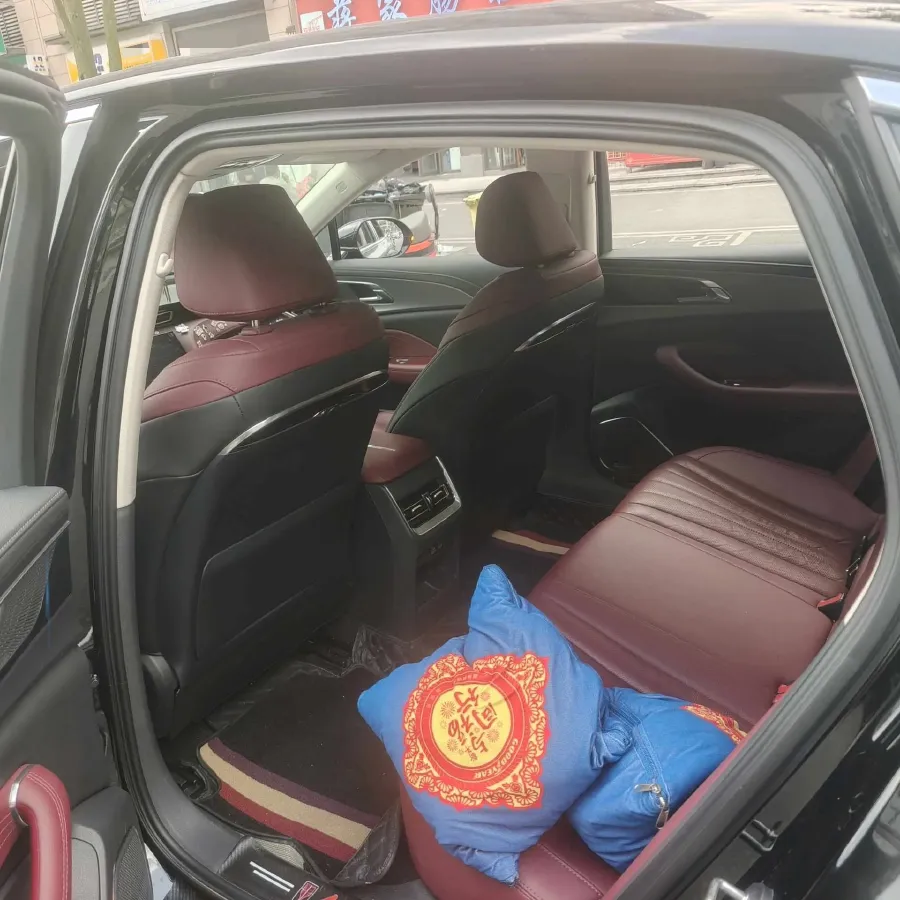 2025 HongQi H5 1.5T 169HP L4 1DHT Hybrid,autocango,china used car exporter,china ev exporter,chinese used car exporter,chinese used ev exporter