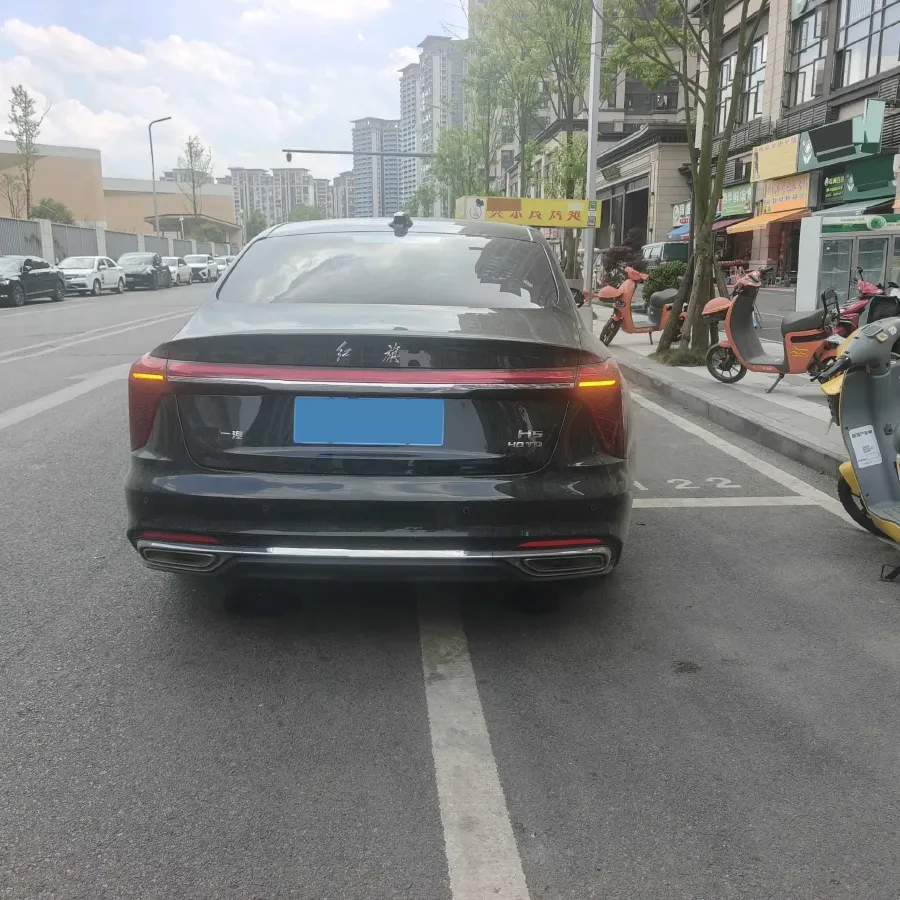 2025 HongQi H5 1.5T 169HP L4 1DHT Hybrid,autocango,china used car exporter,china ev exporter,chinese used car exporter,chinese used ev exporter
