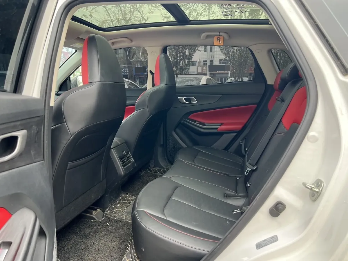 2022 ChangAn Oshan X7 Plus 1.5T 188HP L4 7DCT,autocango,china used car exporter,china ev exporter,chinese used car exporter,chinese used ev exporter