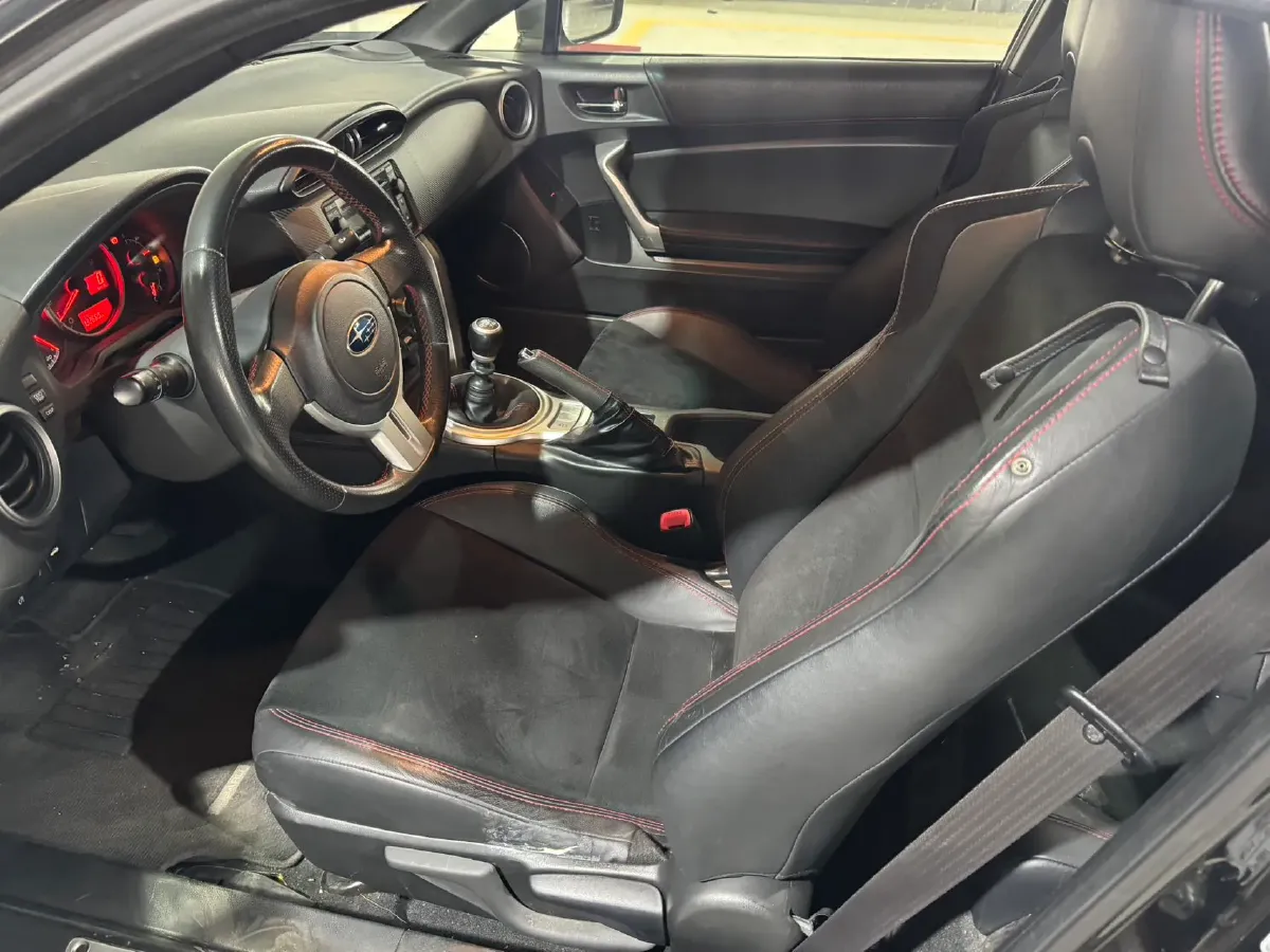 2015 Subaru BRZ 2.0L 200HP H4 6AT,autocango,china used car exporter,china ev exporter,chinese used car exporter,chinese used ev exporter