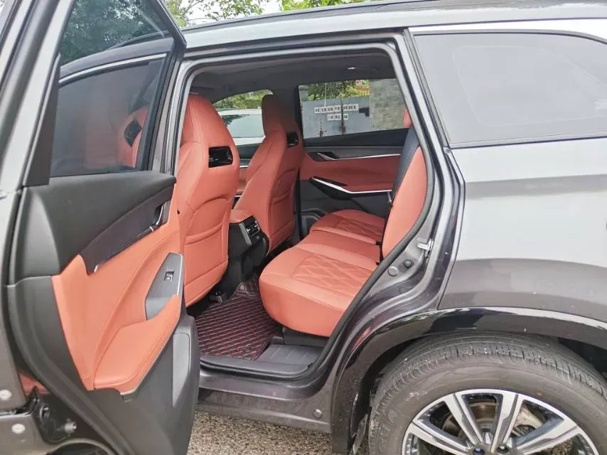 2023 ChangAn CS75 Plus 1.5T 188HP L4 8AT,autocango,china used car exporter,china ev exporter,chinese used car exporter,chinese used ev exporter